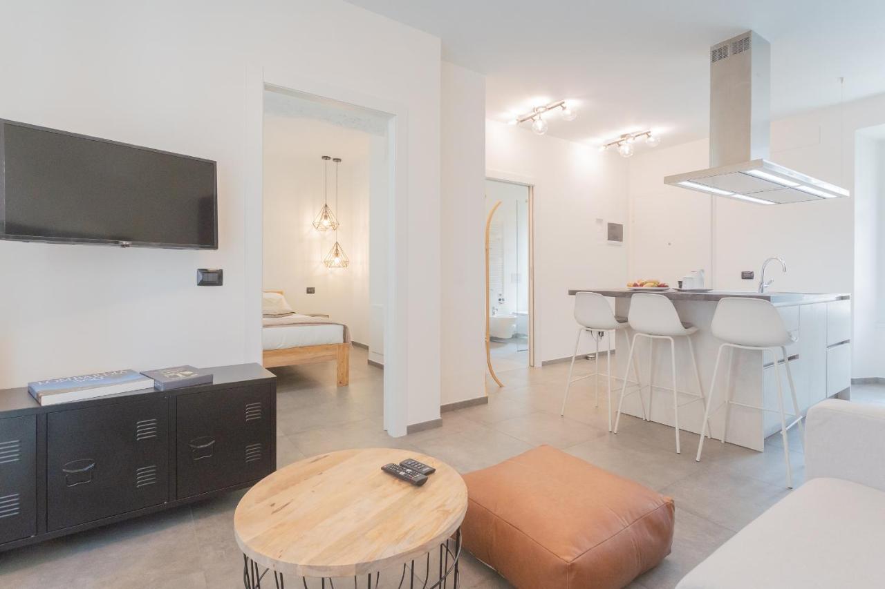 Enchanted Como Lake - City Apartment By Rent All โกโม ภายนอก รูปภาพ